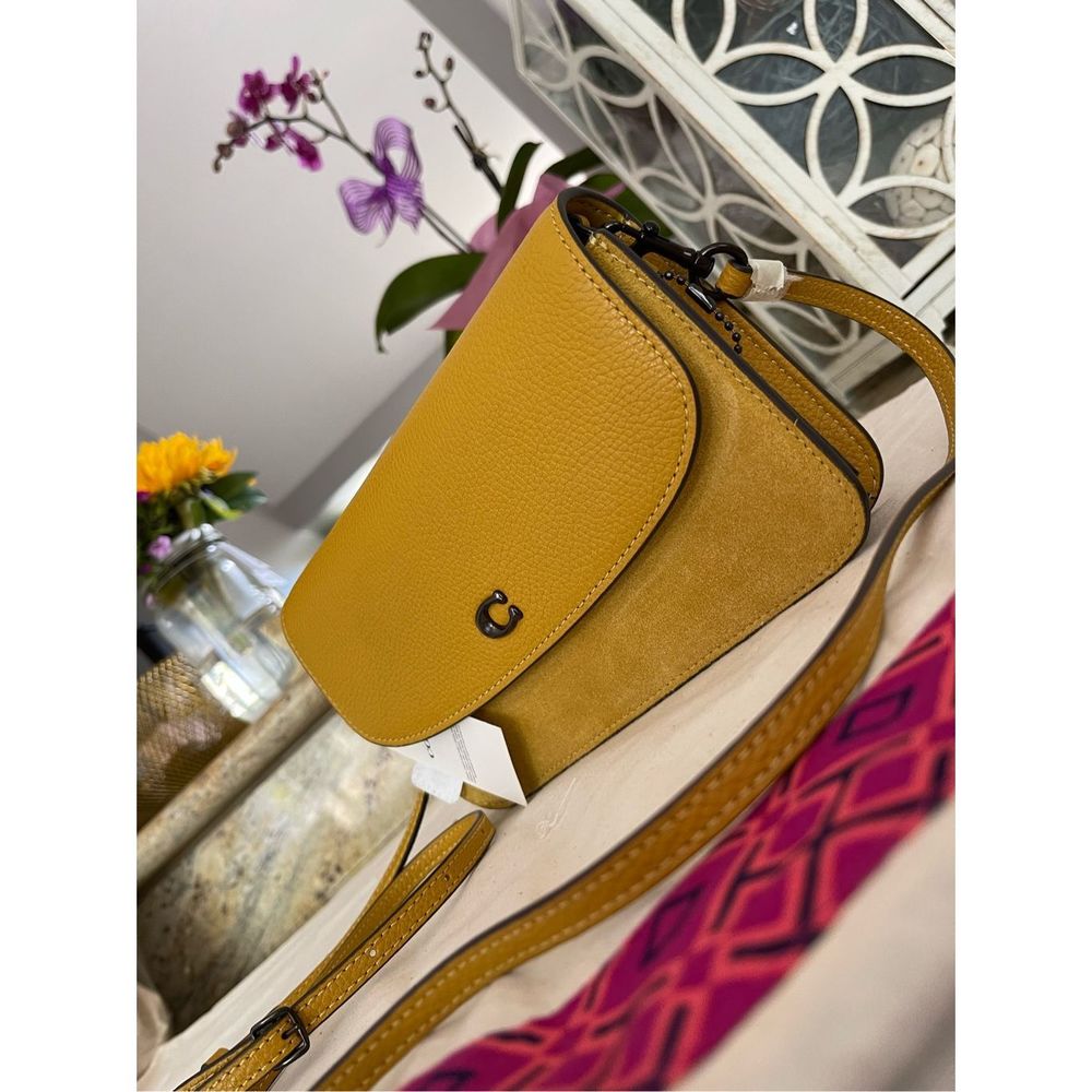 New coach leather crossbody - Picture 3 of 10